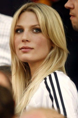 I am an avid fan of European Soccer....Helga